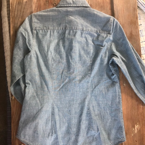 Vineyard Vines denim shirt size 2 - Picture 5 of 5